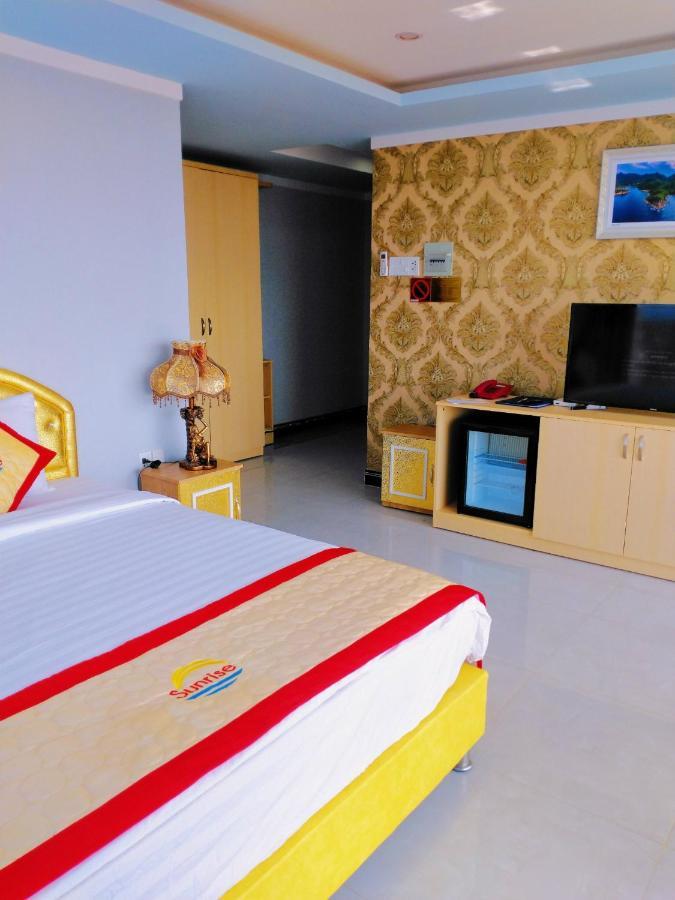 Hotel KháCh SạN Sunrise Ninh ThuạN Phan Rang-Tháp Chàm Esterno foto