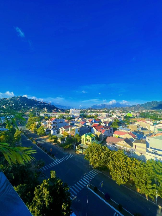 Hotel KháCh SạN Sunrise Ninh ThuạN Phan Rang-Tháp Chàm Esterno foto